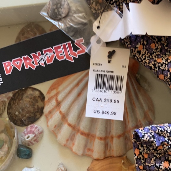 Brand New. RIPCURL shorts/dress. Floral design. - Picture 4 of 4